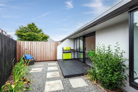 Photo of property in 5/71b Main Road, Redcliffs, Christchurch, 8081
