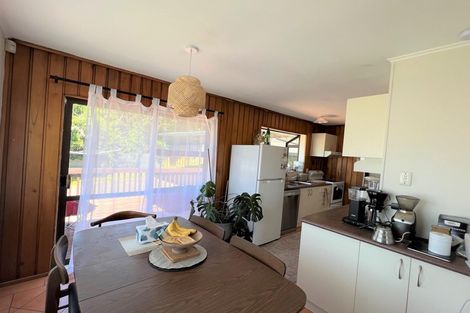 Photo of property in 23 Paton Avenue, Te Atatu South, Auckland, 0610