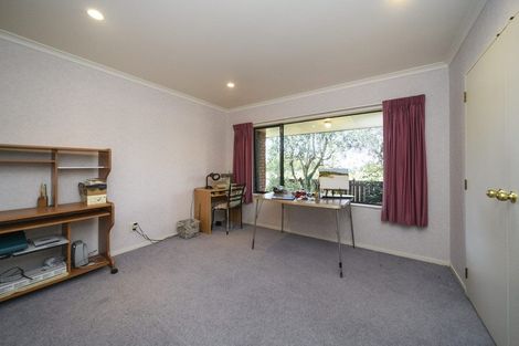 Photo of property in 97 Summerhill Drive, Fitzherbert, Palmerston North, 4410