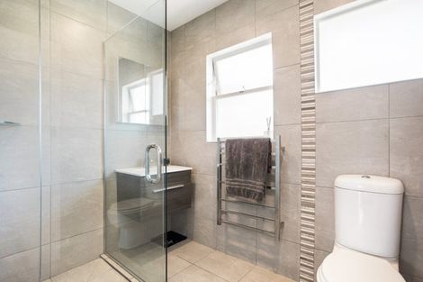 Photo of property in 1/24 Inverness Road, Browns Bay, Auckland, 0630