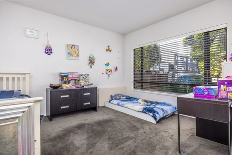 Photo of property in 1420 Whangaparaoa Road, Army Bay, Whangaparaoa, 0930