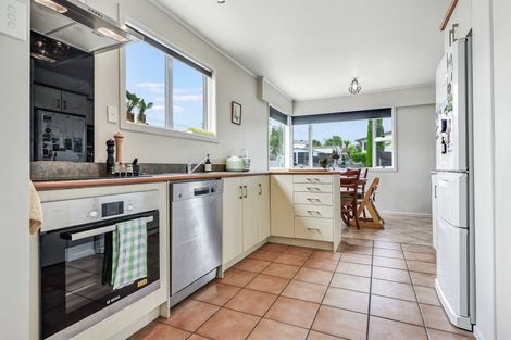 Photo of property in 6 Kohekohe Place, Pukete, Hamilton, 3200