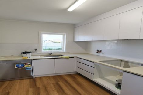 Photo of property in 1 Valentine Street, Papakura, 2110