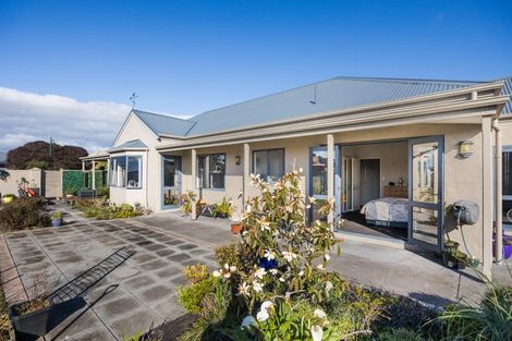 Photo of property in 29 Clearview Drive, Milson, Palmerston North, 4414