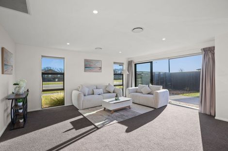 Photo of property in 1 Woodford Avenue, Woodend, 7610