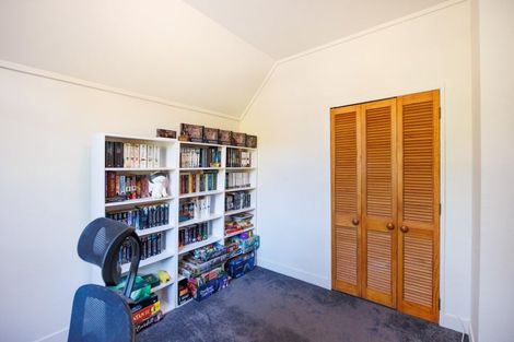 Photo of property in 2/341 College Street, West End, Palmerston North, 4410