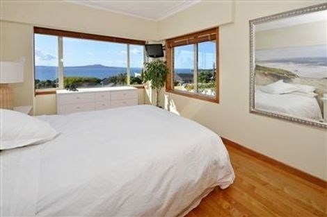Photo of property in 28 Churchill Road, Murrays Bay, Auckland, 0630