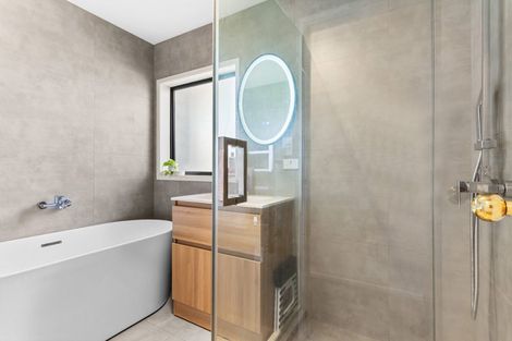 Photo of property in 2/13 Pinewood Grove, Botany Downs, Auckland, 2010