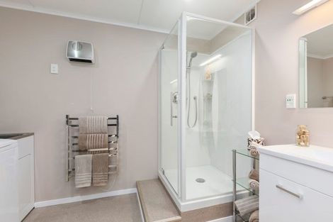 Photo of property in 15 Stanhope Grove, Korokoro, Lower Hutt, 5012