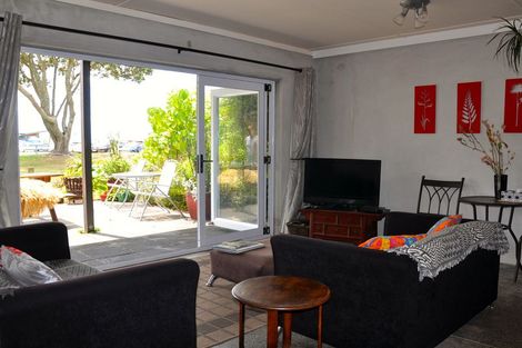 Photo of property in 12 Beach Road, Waihi Beach, 3611