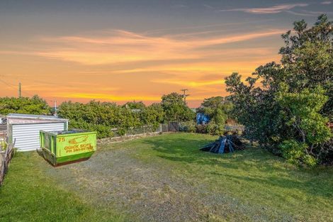 Photo of property in 37 Hillview Road, Birdlings Flat, Little River, 7591