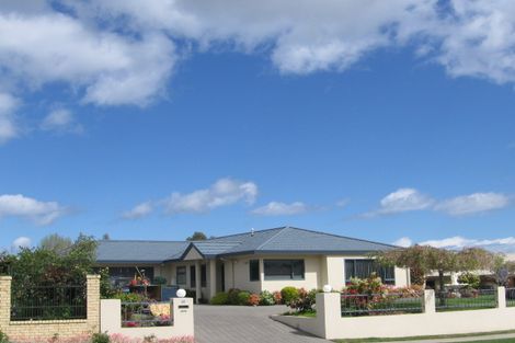 Photo of property in 47 Balmoral Drive, Hilltop, Taupo, 3330