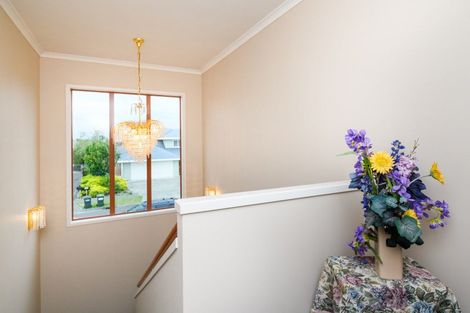 Photo of property in 12 Silkwood Place, Fitzherbert, Palmerston North, 4410
