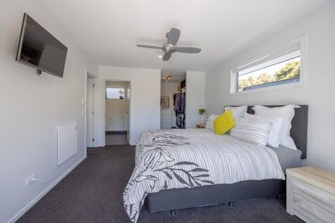 Photo of property in 43 Kingfisher Crescent, Albert Town, Wanaka, 9305