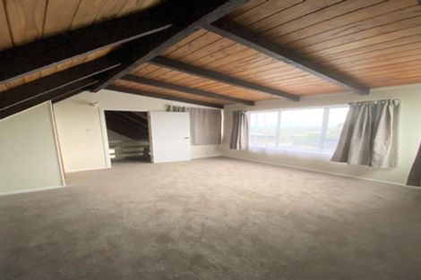 Photo of property in 8 Panorama Court, Red Beach, 0932