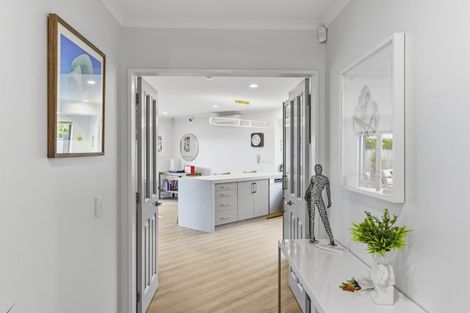 Photo of property in 90 Regent Drive, Paraparaumu Beach, Paraparaumu, 5032