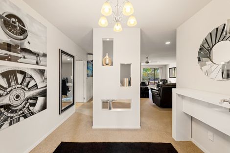 Photo of property in 14 Monkton Close, Greenhithe, Auckland, 0632