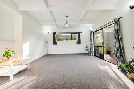 Photo of property in 8 Riverview Road, New Lynn, Auckland, 0600