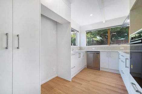 Photo of property in 2 Icarus Place, Half Moon Bay, Auckland, 2012