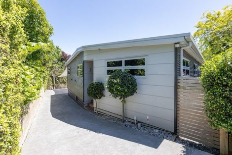 Photo of property in 9a Saint Hill Lane, Havelock North, 4130