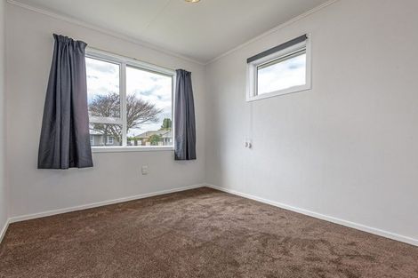 Photo of property in 18 Acacia Street, Kelvin Grove, Palmerston North, 4414