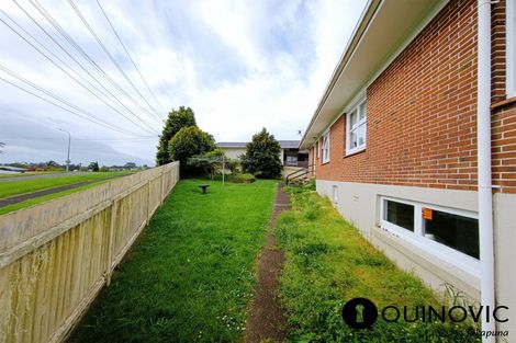 Photo of property in 520 Glenfield Road, Glenfield, Auckland, 0629