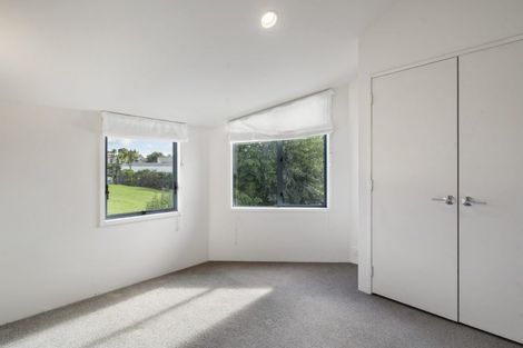 Photo of property in 11 Wilmington Place, Forrest Hill, Auckland, 0620
