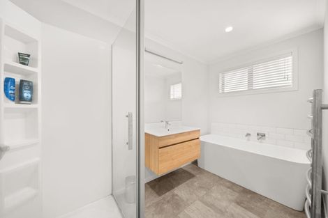 Photo of property in 12 Tarata Grove, Lansdowne, Masterton, 5810