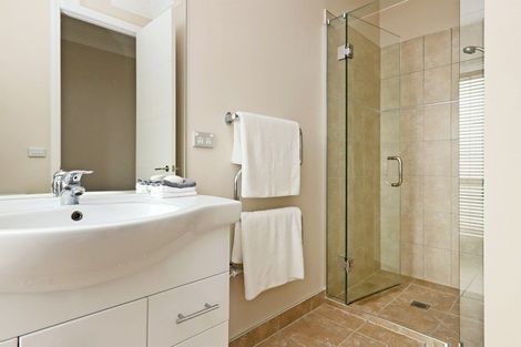 Photo of property in 15a Golding Road, Taradale, Napier, 4112