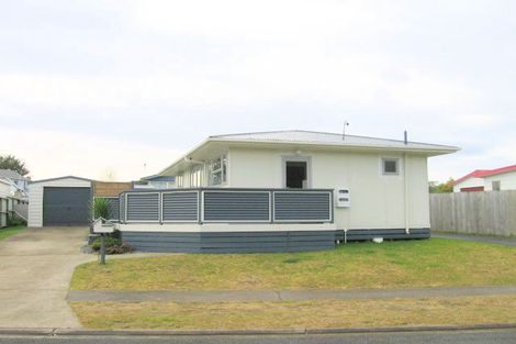 Photo of property in 102a Sharyn Place, Whangamata, 3620