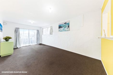 Photo of property in 1/12 Glenvar Road, Torbay, Auckland, 0630