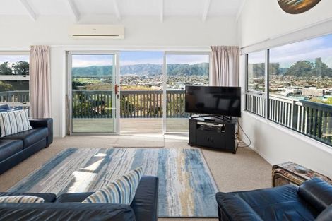 Photo of property in 12b City View Grove, Harbour View, Lower Hutt, 5010