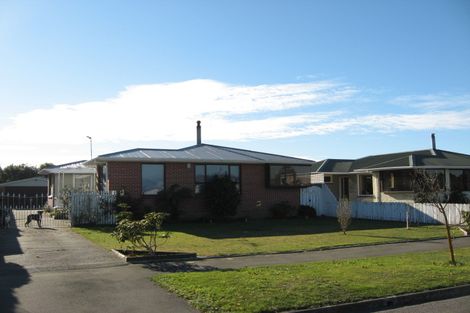 Photo of property in 21 Palmers Road, New Brighton, Christchurch, 8083