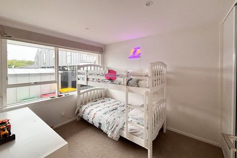 Photo of property in 4/27 Oxley Avenue, St Albans, Christchurch, 8014