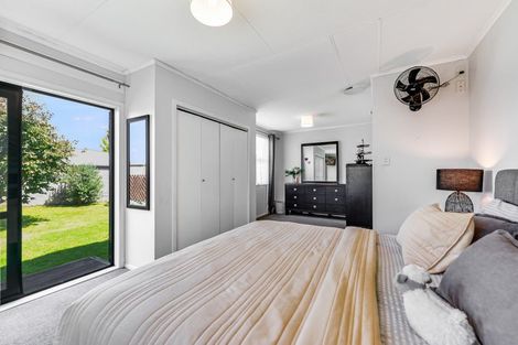 Photo of property in 25 Joanna Place, Deanwell, Hamilton, 3206