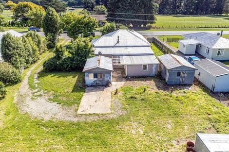 Photo of property in 40 Newman Road, Eketahuna, 4900