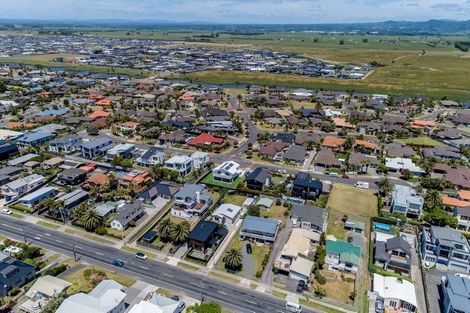 Photo of property in 1034 Papamoa Beach Road, Papamoa Beach, Papamoa, 3118