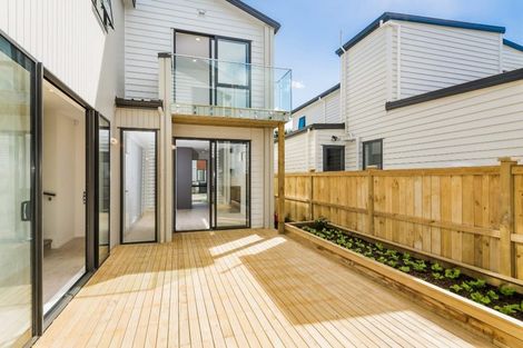Photo of property in 7 Pihoihoi Place, Hobsonville, Auckland, 0616