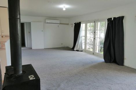 Photo of property in 12 St Catherine Crescent, West Harbour, Auckland, 0618