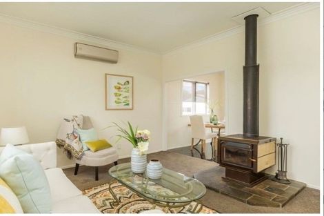 Photo of property in 4 Camp Road, Mount Wellington, Auckland, 1062