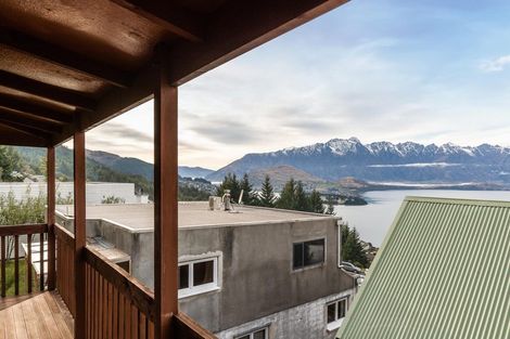 Photo of property in 7b Caples Place, Fernhill, Queenstown, 9300