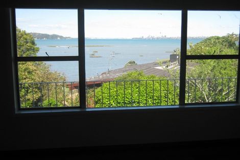 Photo of property in 2/46 Gill Avenue, Te Atatu Peninsula, Auckland, 0610