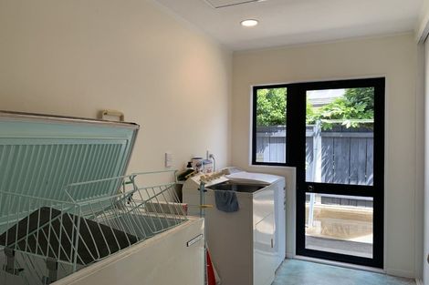 Photo of property in 4 Regent Way, Taradale, Napier, 4112