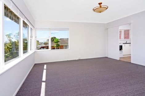 Photo of property in 4/155 Shakespeare Road, Milford, Auckland, 0620