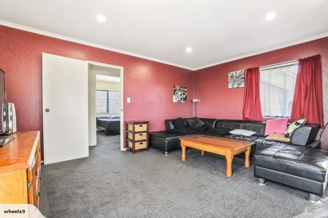 Photo of property in 34 Puriri Road, Pukekohe, 2120