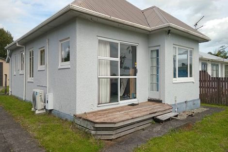 Photo of property in 142 Miranda Street, Stratford, 4332