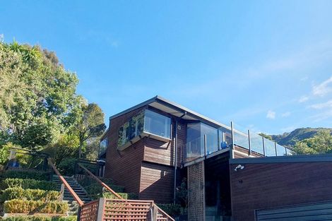 Photo of property in 8 The Terrace, Governors Bay, Lyttelton, 8971