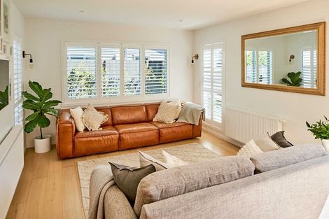 Photo of property in 79b Oroua Street, Eastbourne, Lower Hutt, 5013