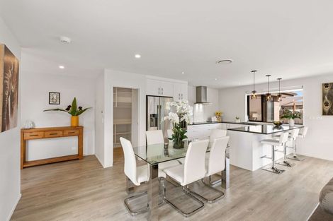 Photo of property in 7 Brian Cowley Place, Tuakau, 2121