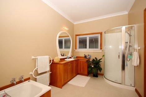 Photo of property in 27 Mclean Street, Strandon, New Plymouth, 4312